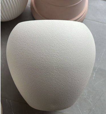 HDPE Modern Minimalist Flower Pot with Multiple Sizes and Long Lifespan for Home Decoration